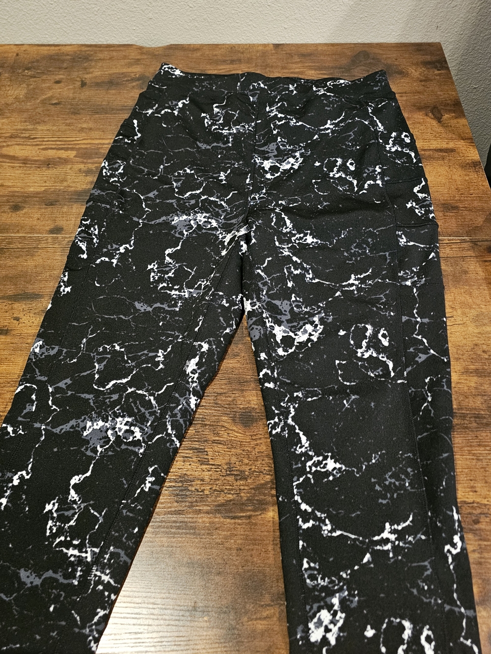 NWOT POP Fit Black and White Marble-Print Leggings